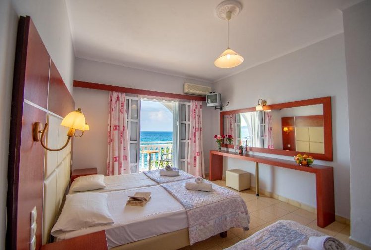 Double or Twin SIDE SEA VIEW Room
