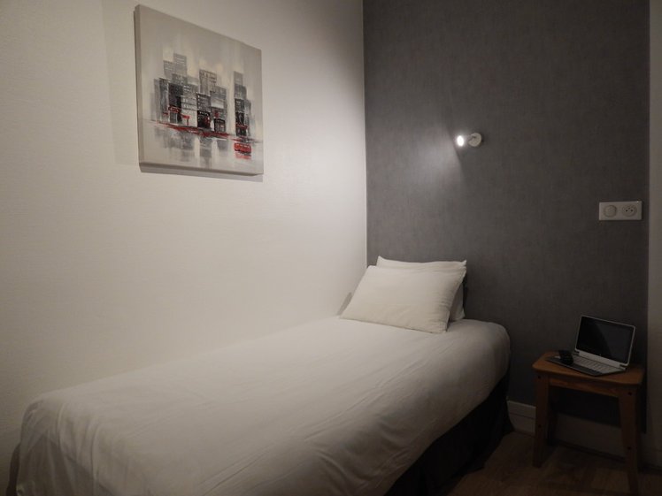 SINGLE STANDARD Room