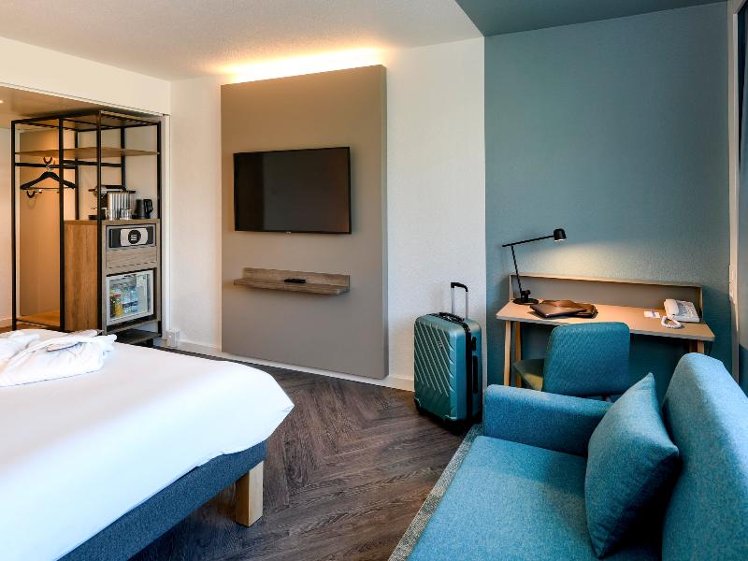 DOUBLE SUPERIOR WITH DOUBLE BED Room