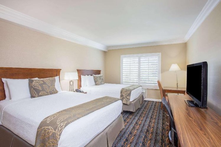 QUADRUPLE PREMIER Room