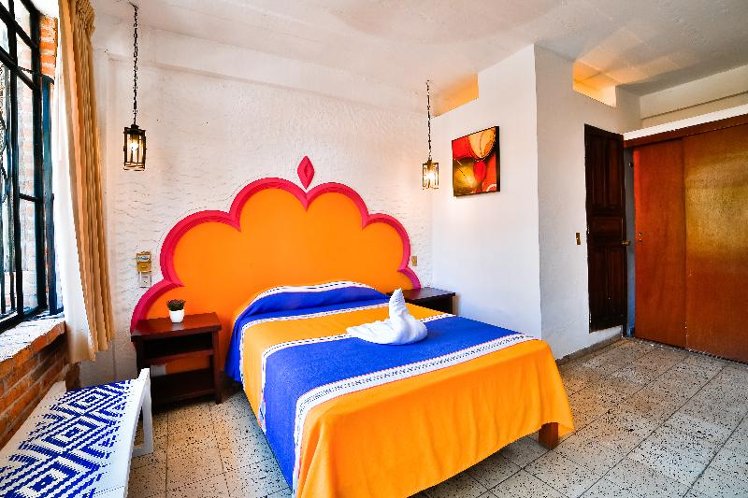 DOUBLE WITH BALCONY Room