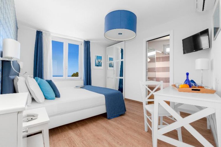 DOUBLE SEA VIEW Room