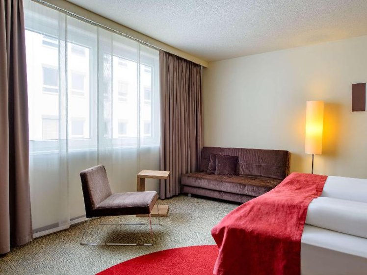 DOUBLE KING SIZE BED Room