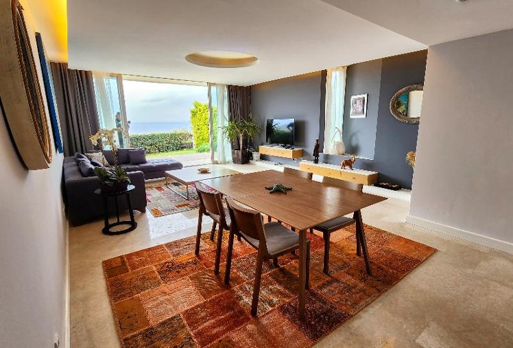 APARTMENT FOUR BEDROOMS ONE BATHROOM Room