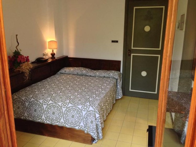 DOUBLE SUPERIOR Room