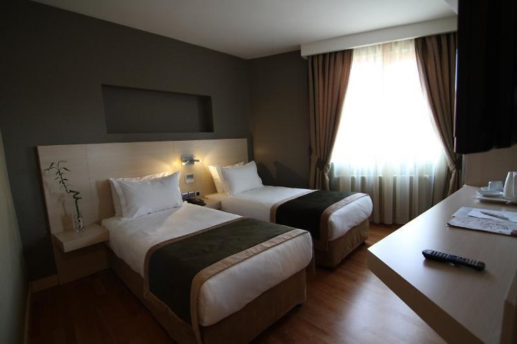 DOUBLE STANDARD Room