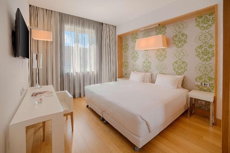 DOUBLE SUPERIOR Room