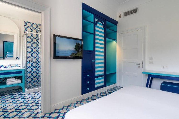 TRIPLE ECONOMY Room