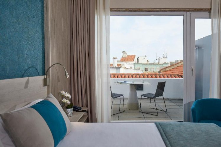 SINGLE PREMIUM Room