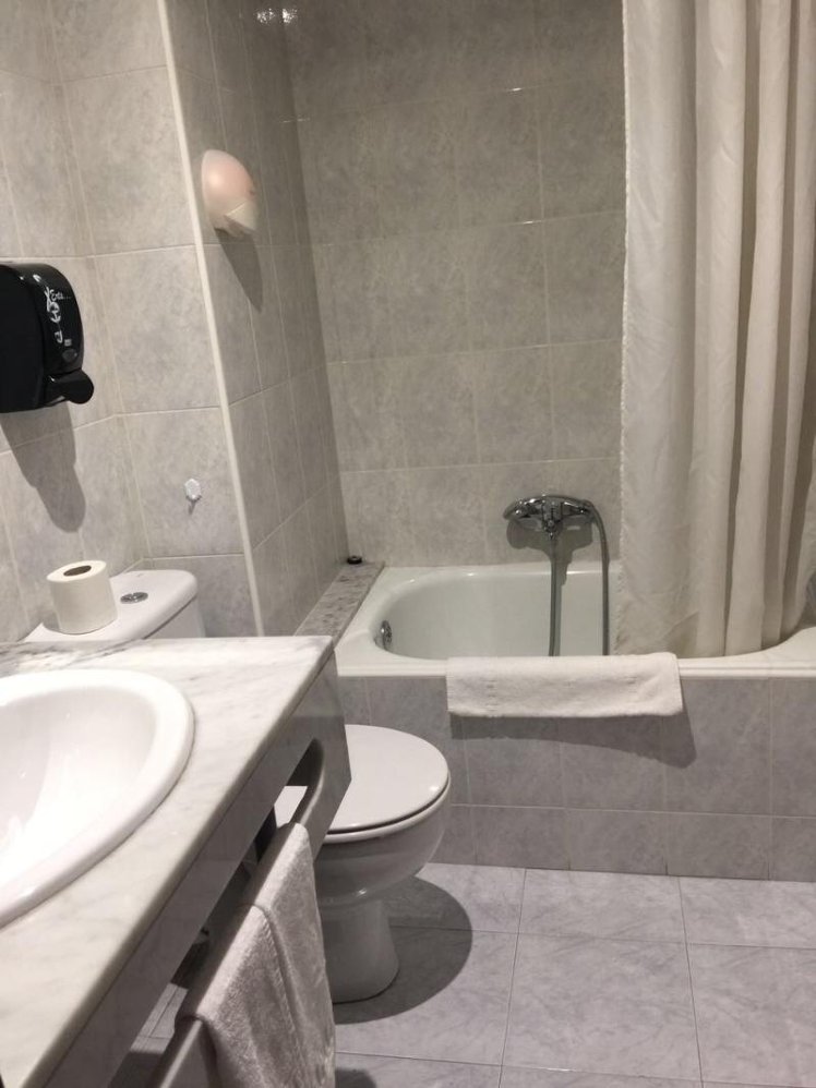 TRIPLE STANDARD Room