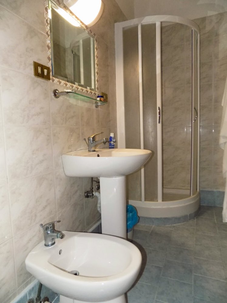 QUADRUPLE STANDARD Room