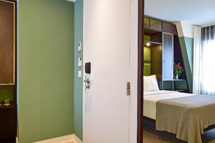 DOUBLE STANDARD Room