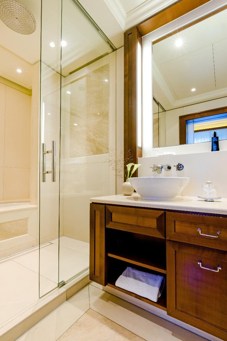 JUNIOR SUITE STANDARD Room