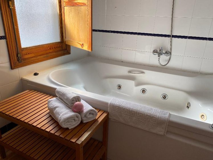 DOUBLE WITH JACUZZI Room