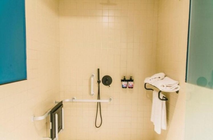 SINGLE STANDARD Room