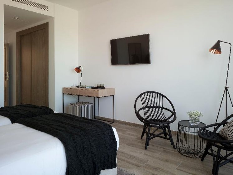 Double or Twin DELUXE OCEAN VIEW ONE BEDROOM Room