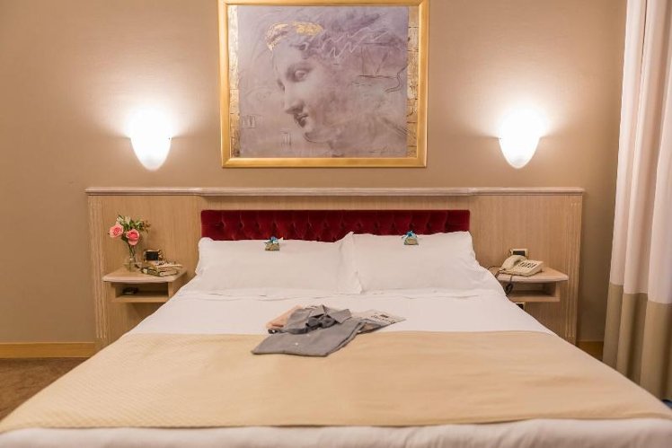 DOUBLE STANDARD Room