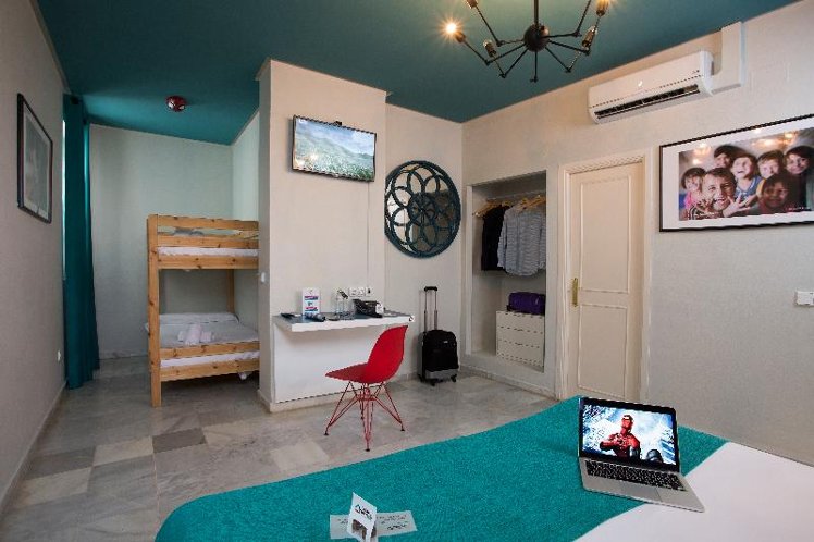 QUADRUPLE STANDARD Room