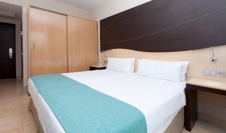 DOUBLE STANDARD Room