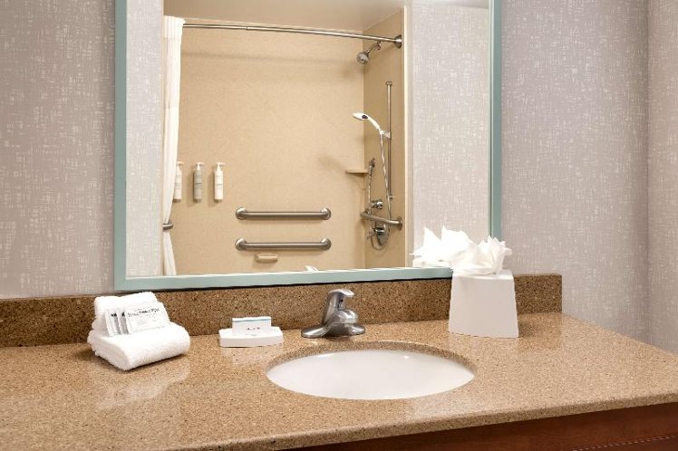 DOUBLE TWO QUEEN BEDS Room
