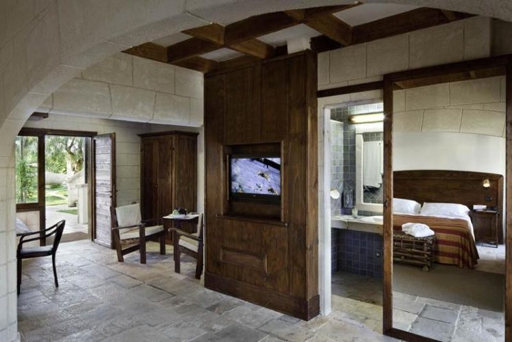 JUNIOR SUITE STANDARD Room