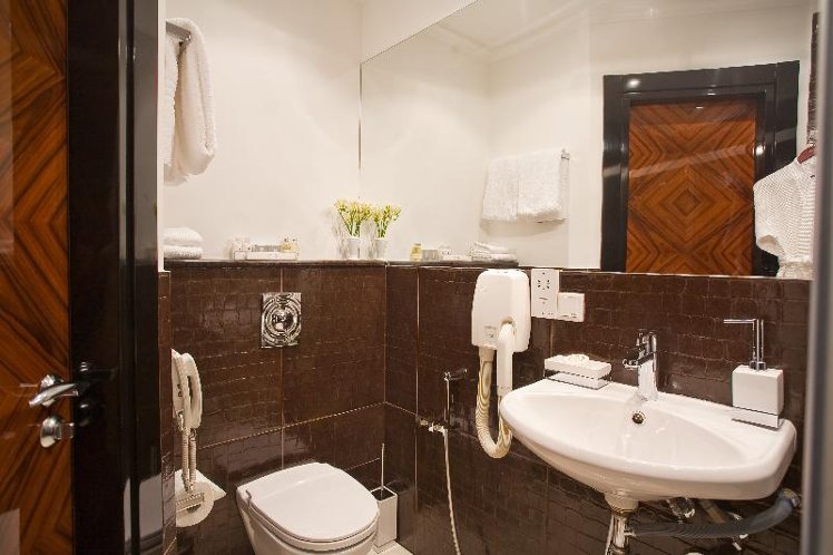 DOUBLE STANDARD Room