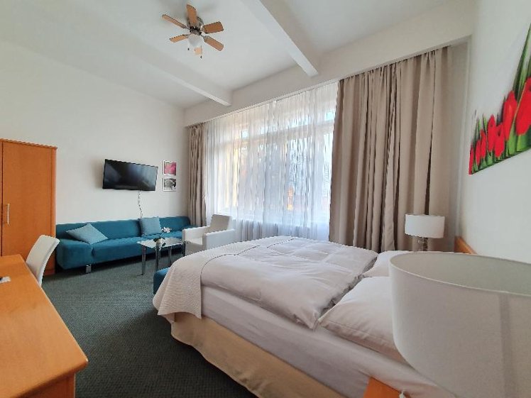 DOUBLE STANDARD Room