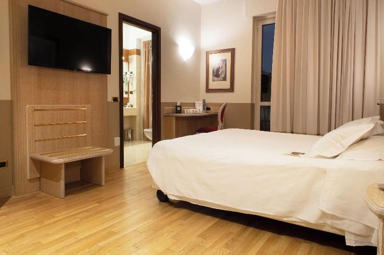 DOUBLE STANDARD Room