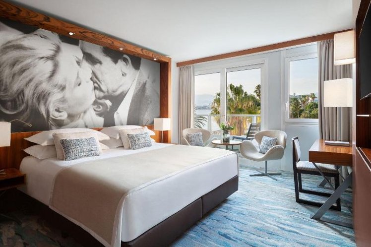 TWIN DELUXE Room