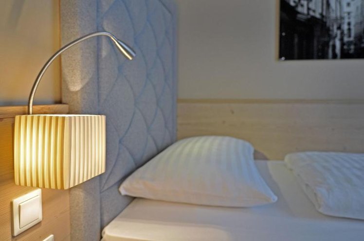 SINGLE STANDARD Room