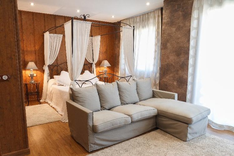 SUITE WITH JACUZZI Room