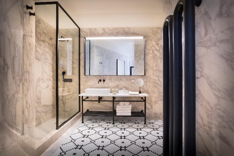 SUITE LUXURY Room