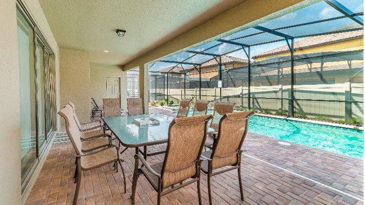 HOME EIGHT BEDROOMS WITH PRIVATE POOL Room
