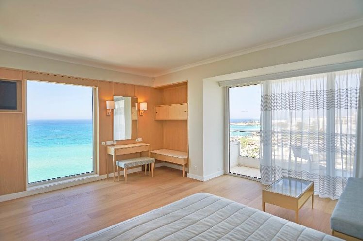 JUNIOR SUITE PREMIER Room