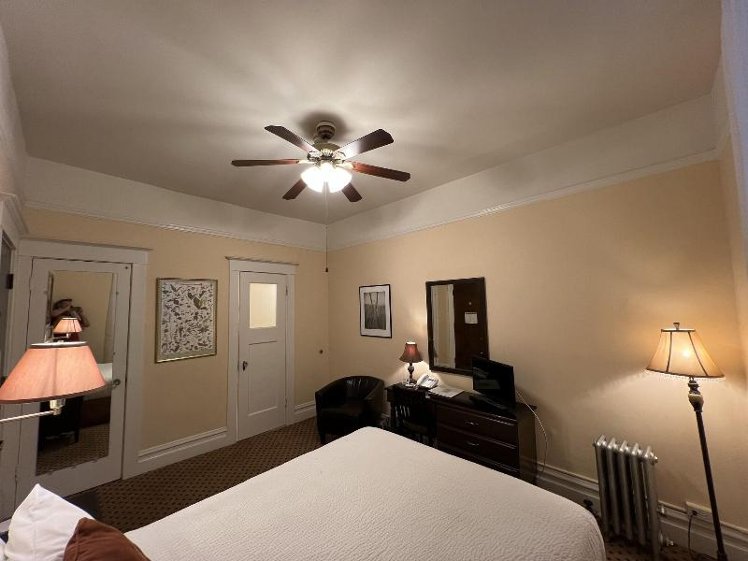 DOUBLE STANDARD Room
