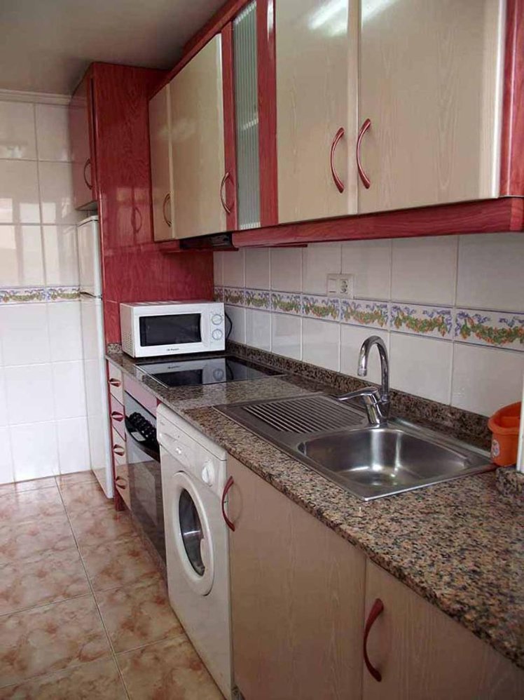 APARTMENT CAPACITY 6 THREE BEDROOM Room