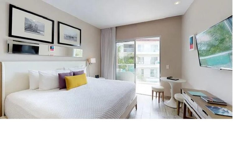 SINGLE DELUXE Room