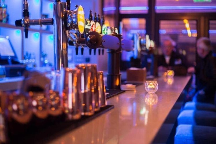 Bar