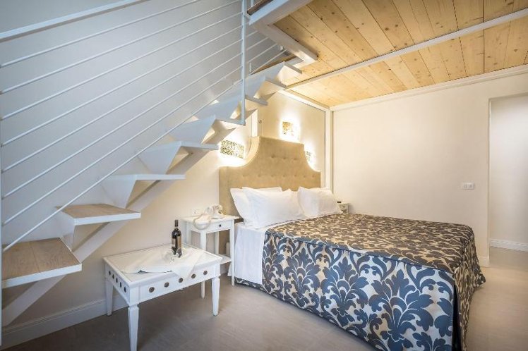 TWIN DELUXE Room