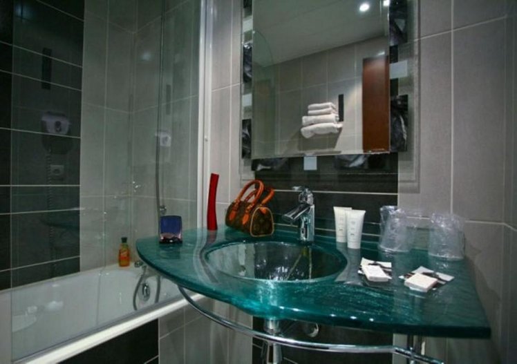 SINGLE STANDARD Room