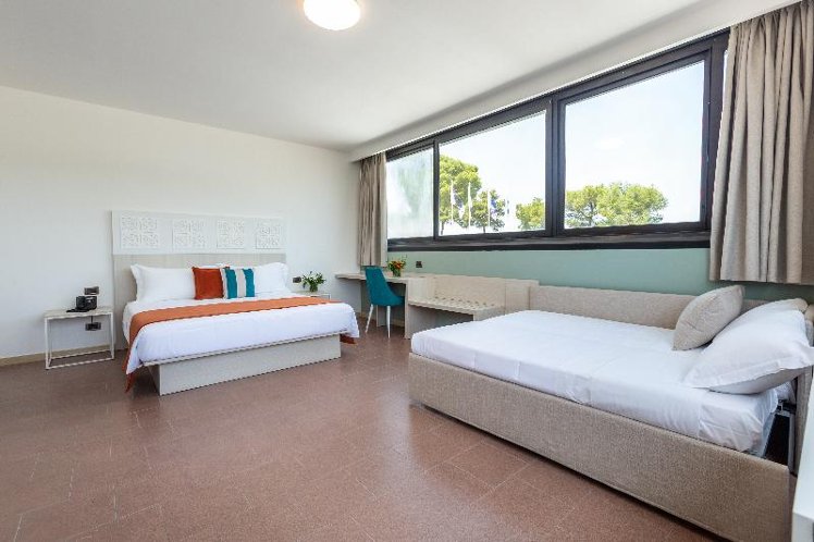 QUADRUPLE COMFORT Room