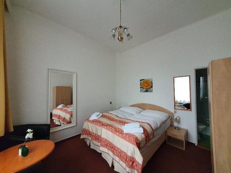 DOUBLE STANDARD Room