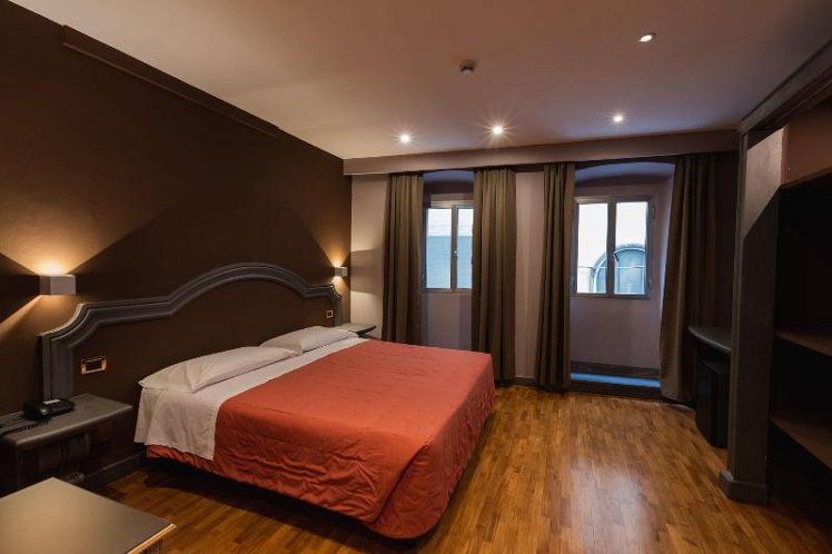 DOUBLE STANDARD Room