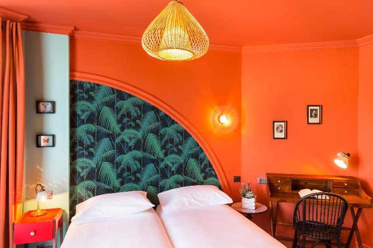 DOUBLE STANDARD Room