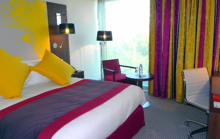 DOUBLE SUPERIOR Room
