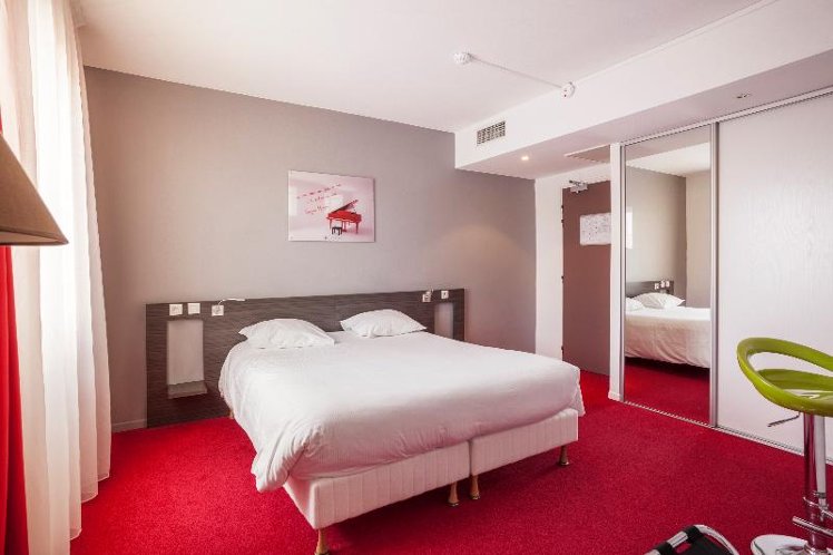 Cousture Hotel