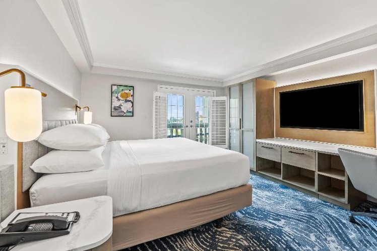 DOUBLE Accessible KING SIZE BED Room