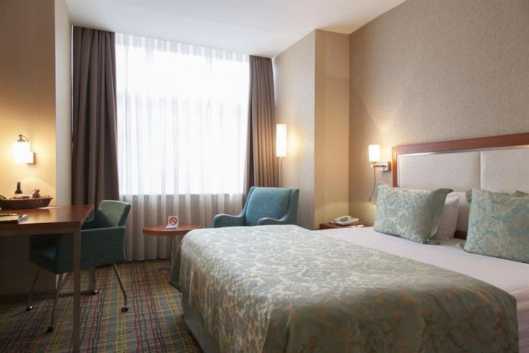 DOUBLE STANDARD Room