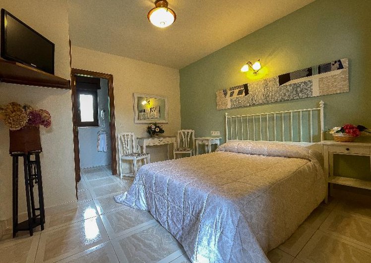 DOUBLE WITH DOUBLE BED Room