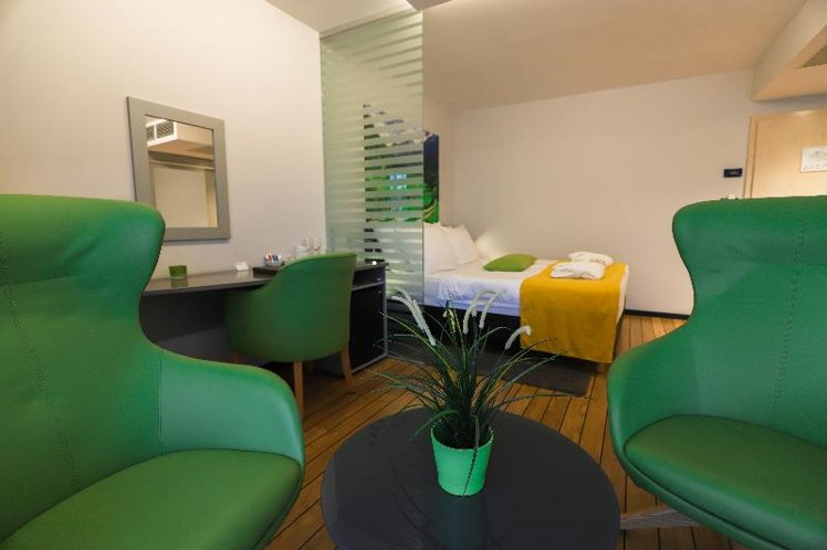 DOUBLE SINGLE USE PREMIUM Room